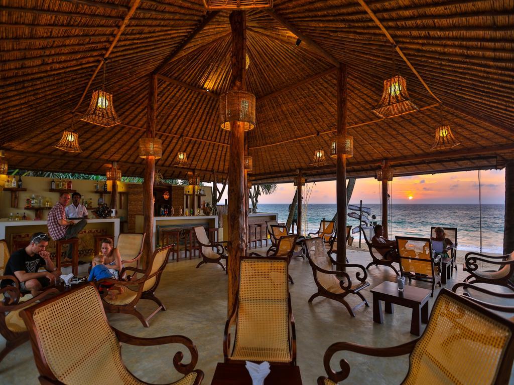 Thejan Beach Cabanas Бентота Екстер'єр фото