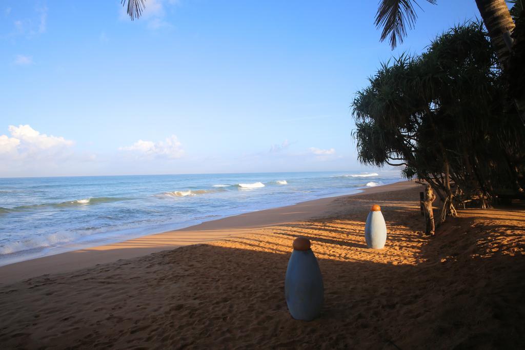 Thejan Beach Cabanas Бентота Екстер'єр фото