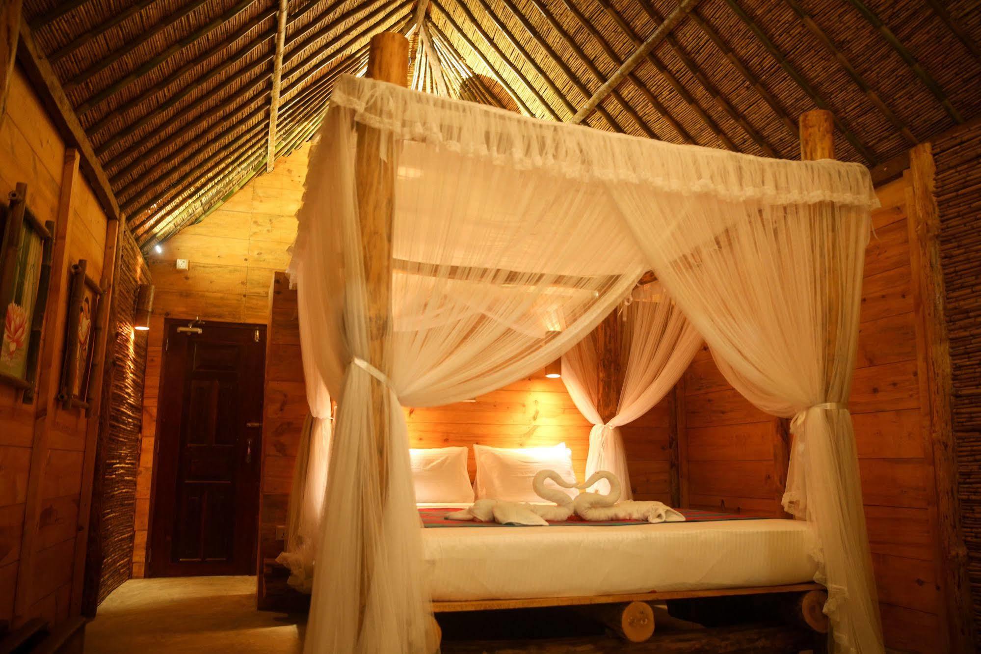 Thejan Beach Cabanas Бентота Екстер'єр фото