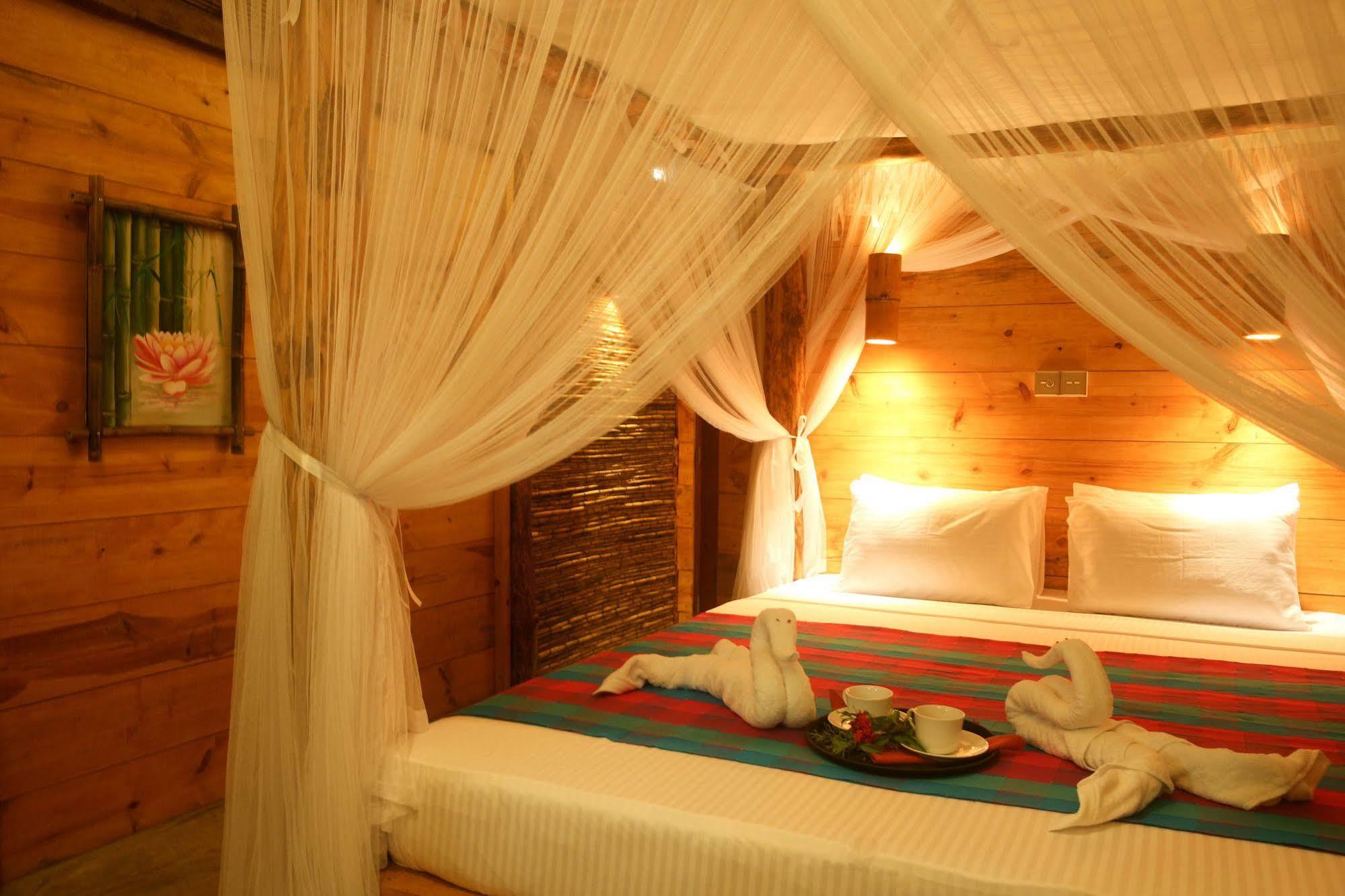 Thejan Beach Cabanas Бентота Екстер'єр фото