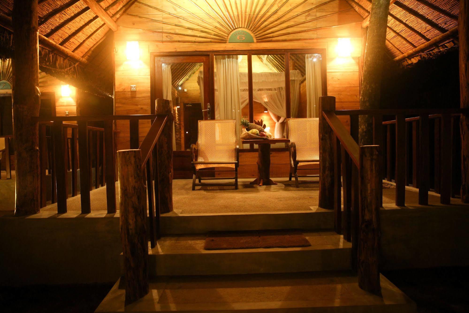 Thejan Beach Cabanas Бентота Екстер'єр фото