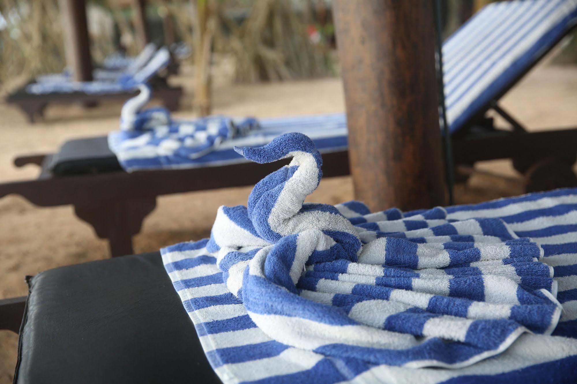 Thejan Beach Cabanas Бентота Екстер'єр фото
